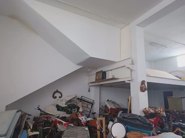 Kaupallinen myytävänä paikassa Totana - 180 000 € (Ref: 10045600)