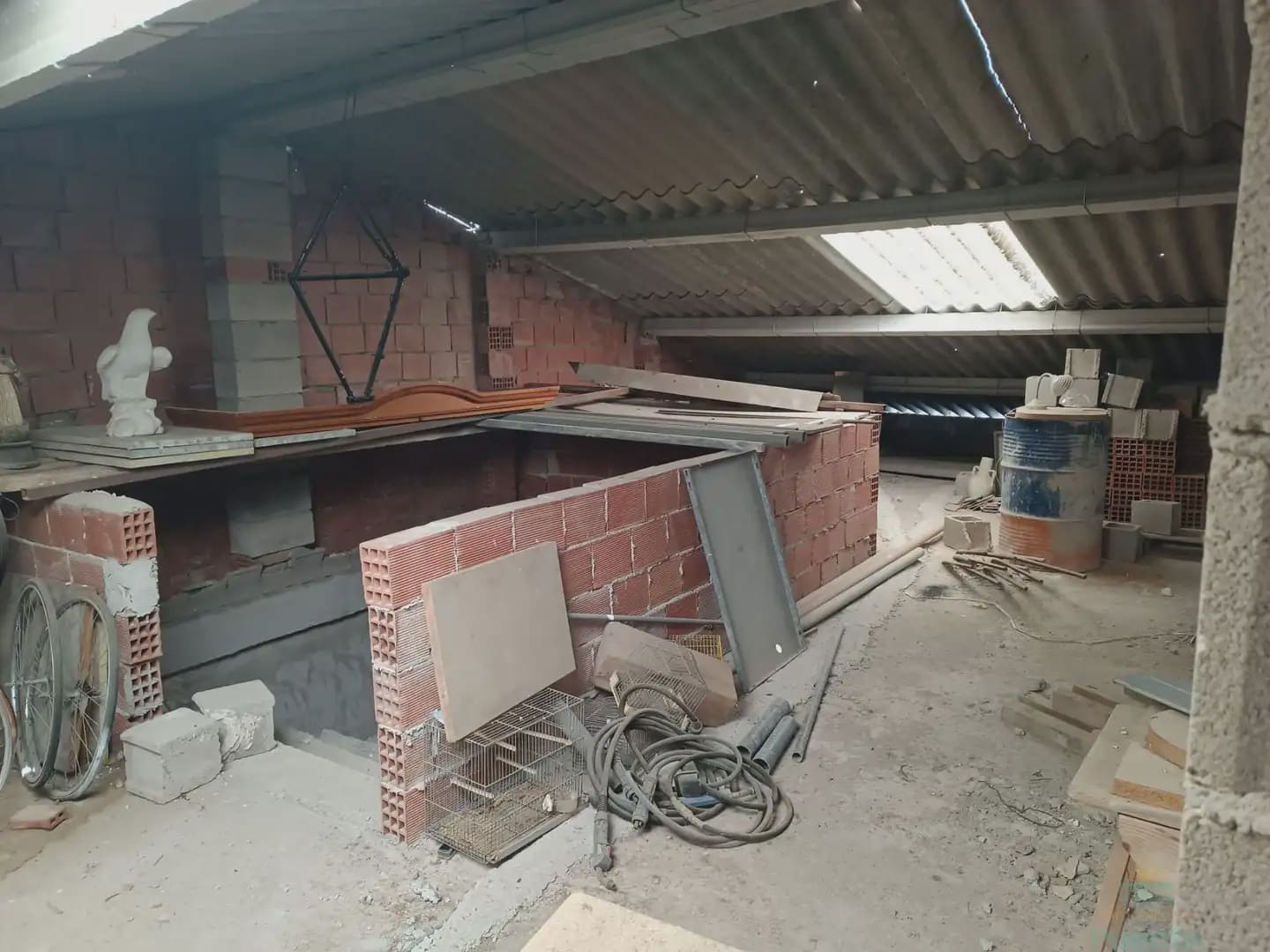 Kaupallinen myytävänä paikassa Totana - 180 000 € (Ref: 10045600)