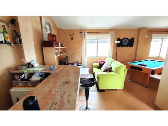 4 makuuhuone Omakotitalo myytävänä paikassa Centro, Los Alcázares mukana 
autotalli - 272 000 € (Ref: 10045389)