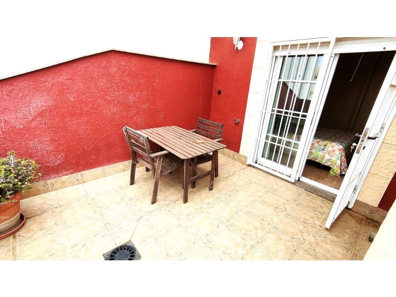 4 quarto Casa em Banda para venda em Los Alcazares com garagem - 272 000 € (Ref: 10045389)