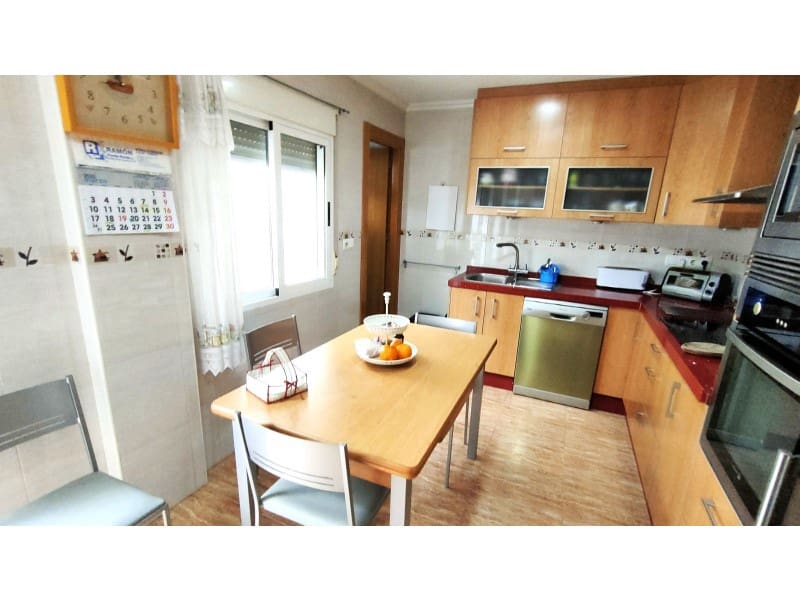4 quarto Casa em Banda para venda em Los Alcazares com garagem - 272 000 € (Ref: 10045389)