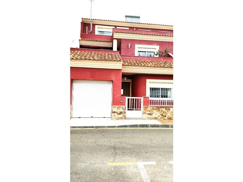 4 quarto Casa em Banda para venda em Los Alcazares com garagem - 272 000 € (Ref: 10045389)