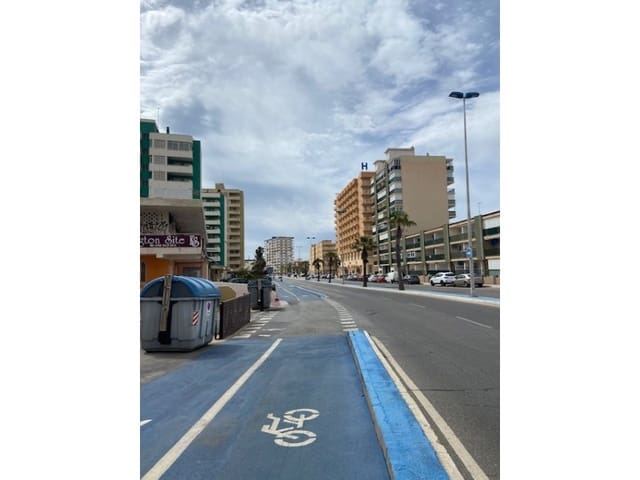 Business for sale in La Manga del Mar Menor - € 89,000 (Ref: 10045390)