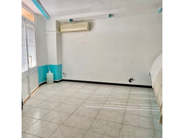 Business for sale in La Manga del Mar Menor - € 89,000 (Ref: 10045390)