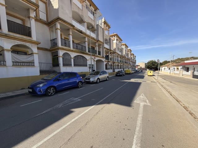 Garagem para venda em La Unión - 5 000 € (Ref: 10045401)