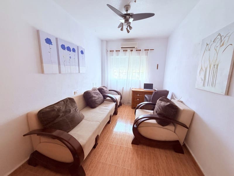 3 bedroom Villa for rent in Cartagena - € 800 (Ref: 10045406)
