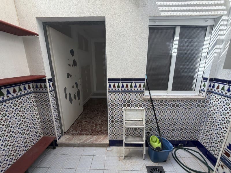 Garasje til salgs i La Union - € 69 000 (Ref: 10054922)