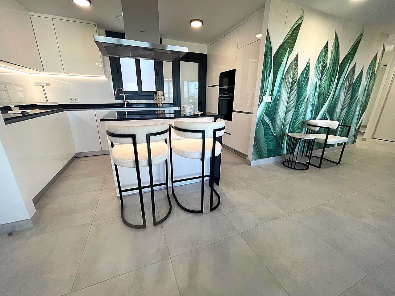 3 Zimmer Apartment zu verkaufen in Estepona mit Pool Garage - 839.000 € (Ref: 10060977)