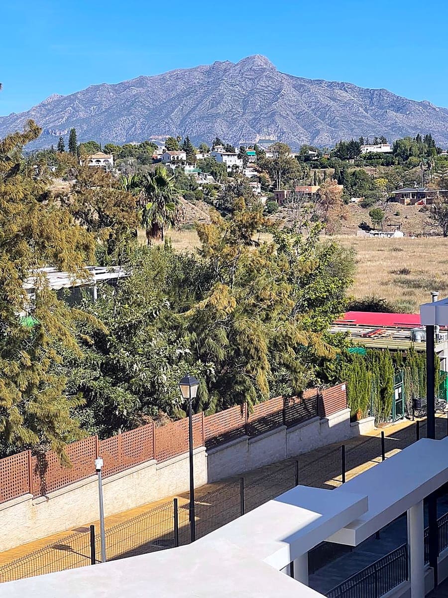 3 Zimmer Apartment zu verkaufen in Estepona mit Pool Garage - 839.000 € (Ref: 10060977)