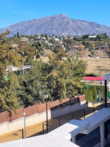 3 Zimmer Apartment zu verkaufen in La Alquería, Estepona mit Pool Garage - 839.000 € (Ref: 10060977)