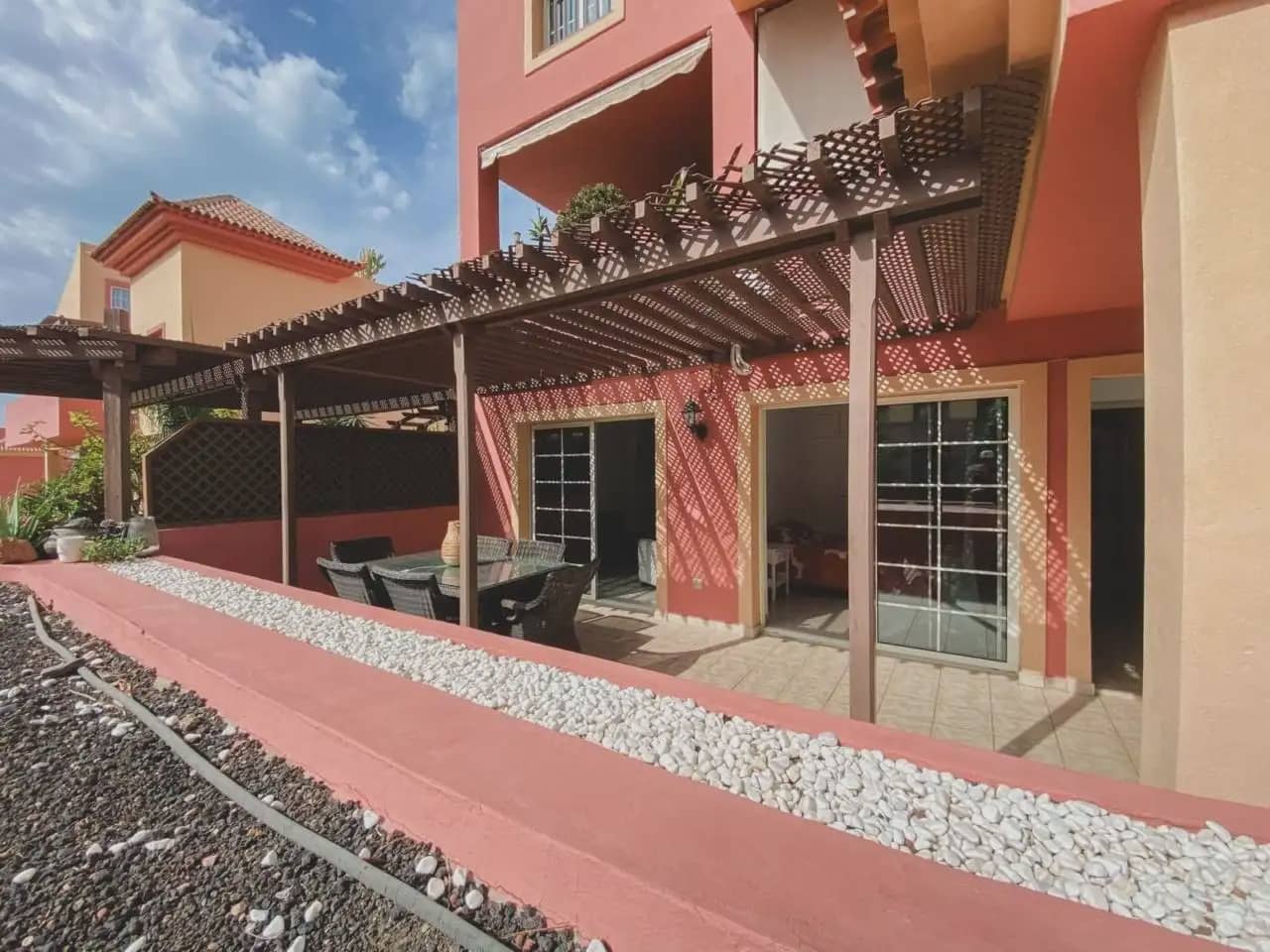 1 sovrum Lägenhet till salu i Adeje med pool - 599 000 € (Ref: 10045327)