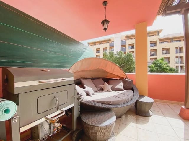 1 sovrum Lägenhet till salu i Playa del Duque, Adeje med pool - 599 000 € (Ref: 10045327)