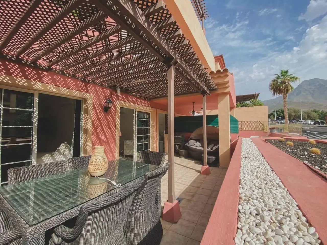 1 sovrum Lägenhet till salu i Adeje med pool - 599 000 € (Ref: 10045327)