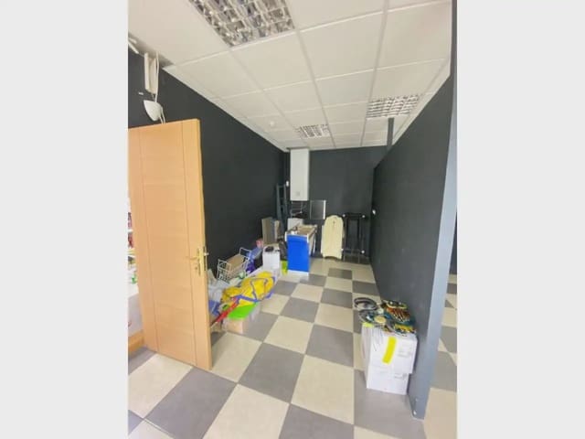 Commercial for sale in Playa de las Américas, Adeje - € 405,000 (Ref: 10045328)