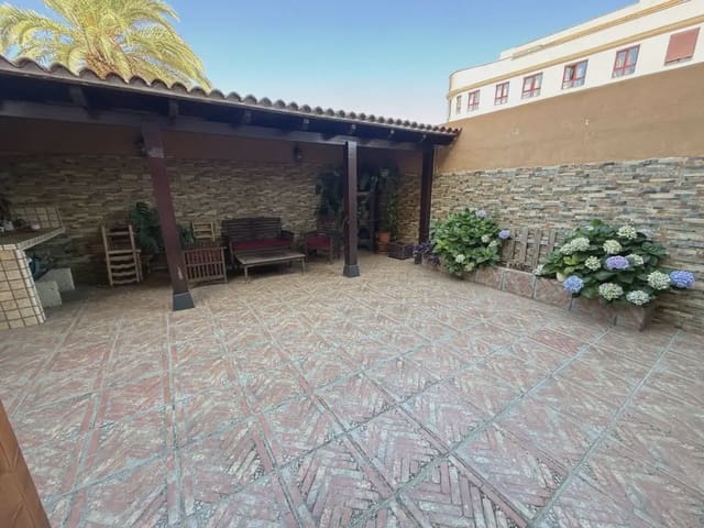 5 chambre Villa/Maison Semi-Mitoyenne à vendre à San Cristóbal de La Laguna avec garage - 515 000 € (Ref: 10045345)