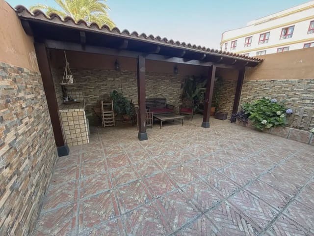 5 chambre Villa/Maison Semi-Mitoyenne à vendre à San Cristóbal de La Laguna avec garage - 515 000 € (Ref: 10045345)
