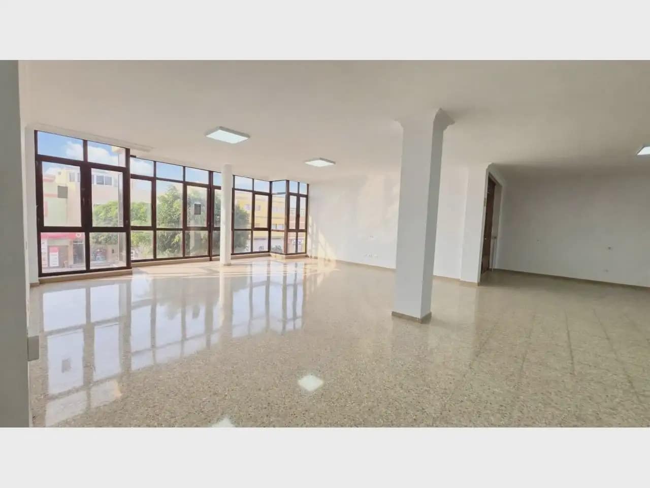 Office for sale in Ingenio - € 340,000 (Ref: 10118485)