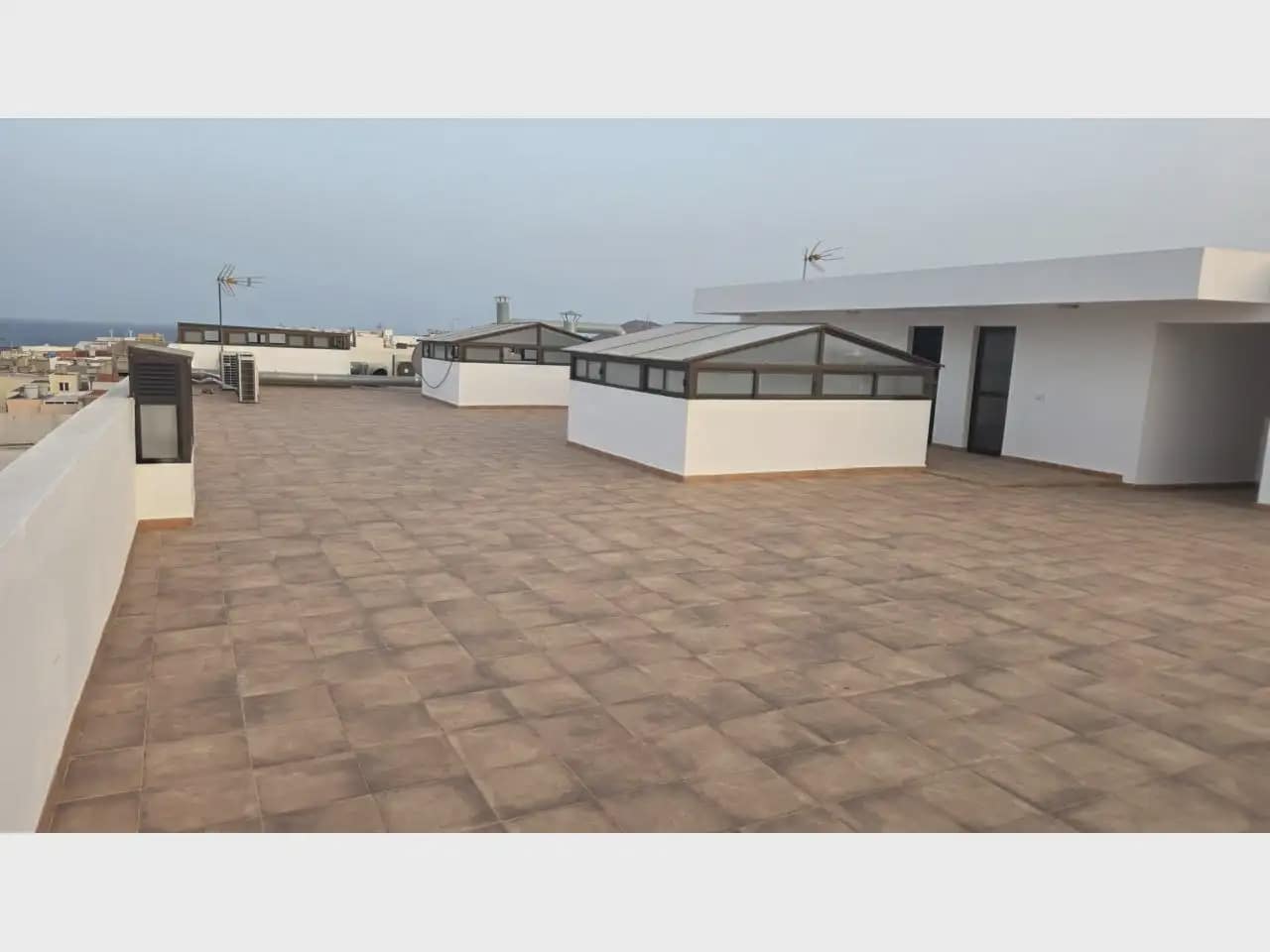 Office for sale in Ingenio - € 340,000 (Ref: 10118485)