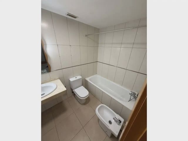 1 makuuhuone Asunto vuokrattavana paikassa San Cristóbal de La Laguna mukana 
autotalli - 950 € (Ref: 10141569)