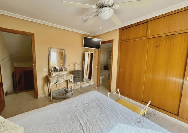 Adosado de 3 habitaciones en Ibiza / Eivissa ciudad en venta con piscina garaje - 1.200.000 € (Ref: 10065239)