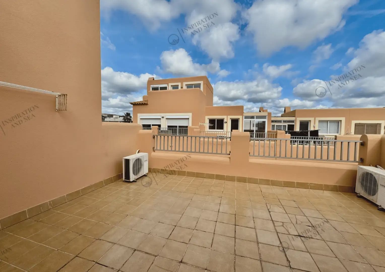 Adosado de 3 habitaciones en Ibiza / Eivissa ciudad en venta con piscina garaje - 1.200.000 € (Ref: 10065239)