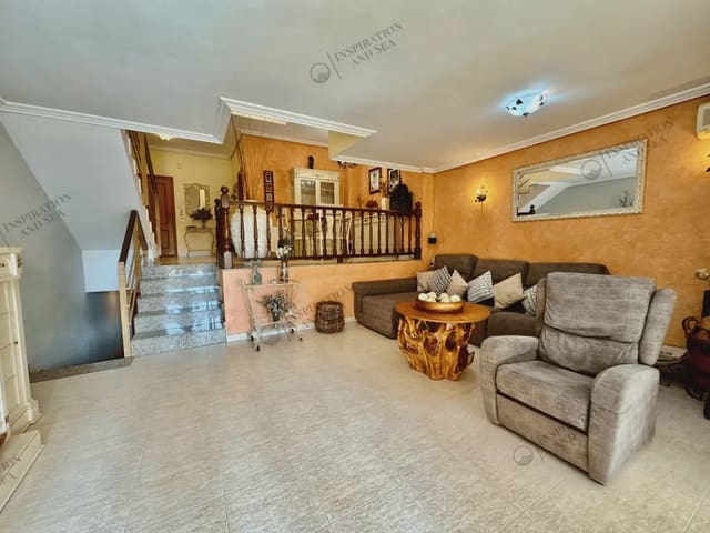 3 bedroom Terraced Villa for rent in Ibiza / Eivissa town with pool garage - € 5,000 (Ref: 10065250)