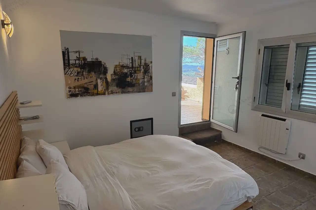 5 bedroom Villa for rent in Santa Eulalia / Santa Eularia with pool - € 6,500 (Ref: 10065254)