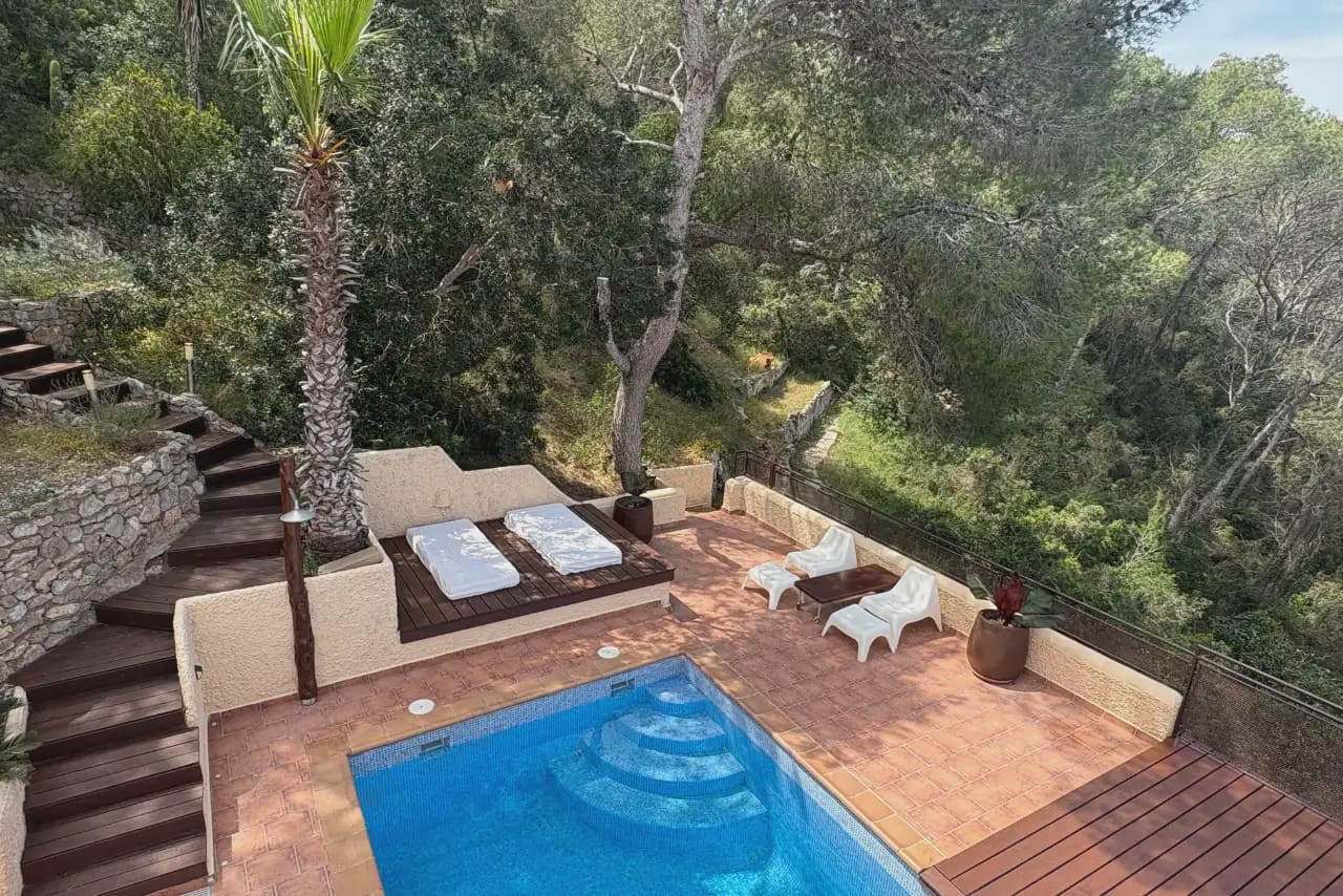 5 bedroom Villa for rent in Santa Eulalia / Santa Eularia with pool - € 6,500 (Ref: 10065254)
