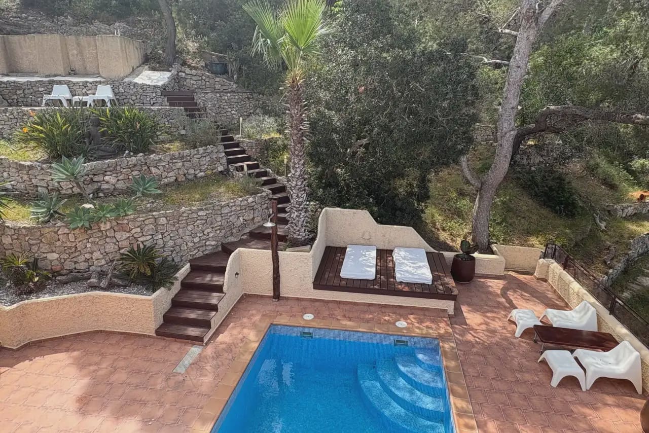 5 bedroom Villa for rent in Santa Eulalia / Santa Eularia with pool - € 6,500 (Ref: 10065254)