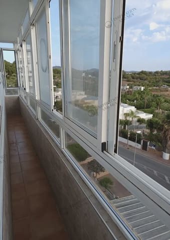 Piso de 3 habitaciones en Santa Eulalia / Santa Eularia en alquiler con garaje - 2.600 € (Ref: 10065257)