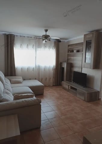 Piso de 3 habitaciones en Santa Eulalia / Santa Eularia en alquiler con garaje - 2.600 € (Ref: 10065257)