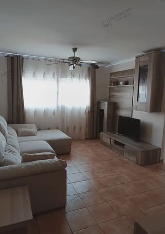 Piso de 3 habitaciones en Santa Eulalia / Santa Eularia en alquiler con garaje - 2.600 € (Ref: 10065257)