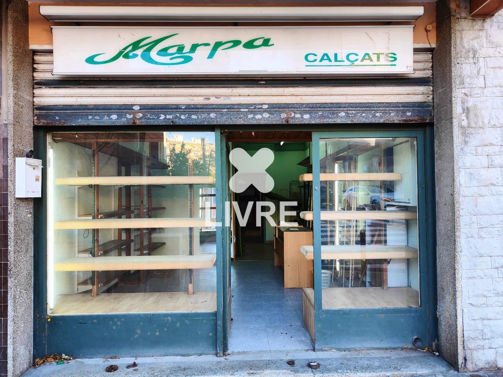 Commercial for sale in Esplugues de Llobregat - € 75,000 (Ref: 10042188)