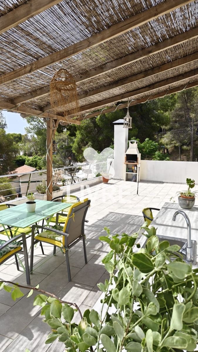 7 bedroom Villa for sale in Cunit with pool - € 795,000 (Ref: 10042192)