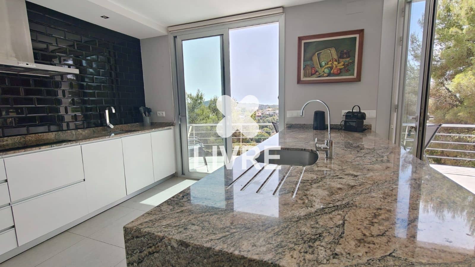 7 bedroom Villa for sale in Cunit with pool - € 795,000 (Ref: 10042192)