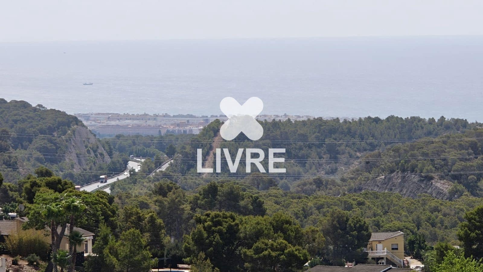 7 bedroom Villa for sale in Cunit with pool - € 795,000 (Ref: 10042192)