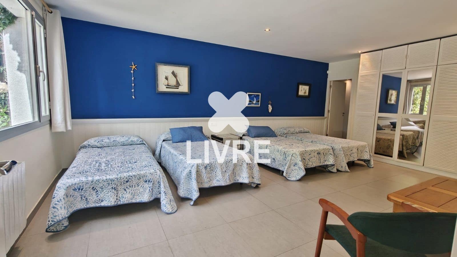 7 bedroom Villa for sale in Cunit with pool - € 795,000 (Ref: 10042192)