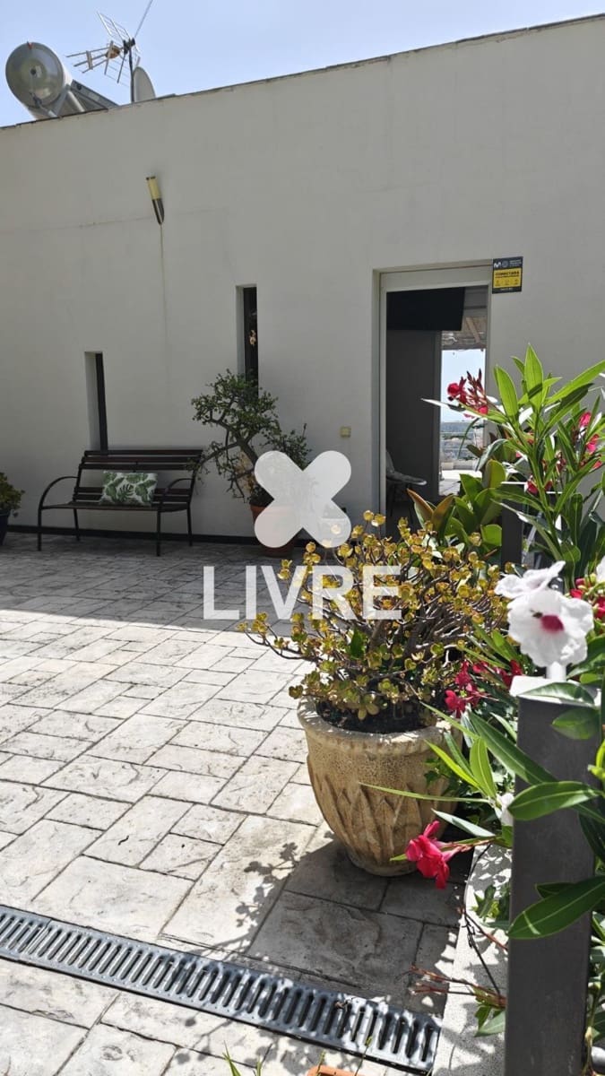 7 bedroom Villa for sale in Cunit with pool - € 795,000 (Ref: 10042192)