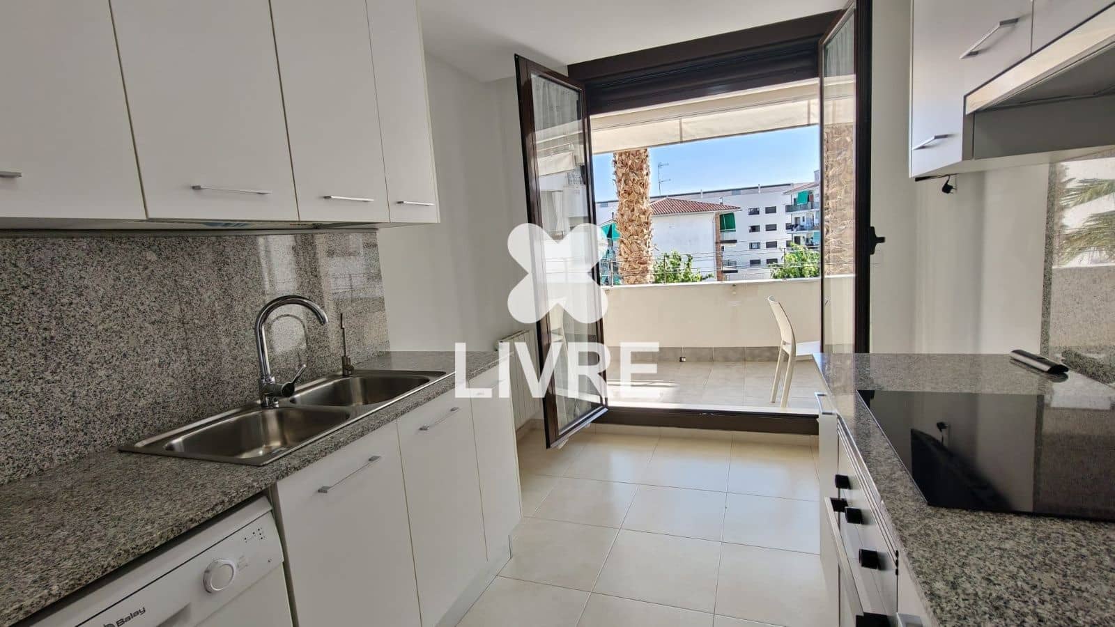 2 makuuhuone Asunto myytävänä paikassa Calafell mukana uima-altaan 
autotalli - 243 675 € (Ref: 10042193)