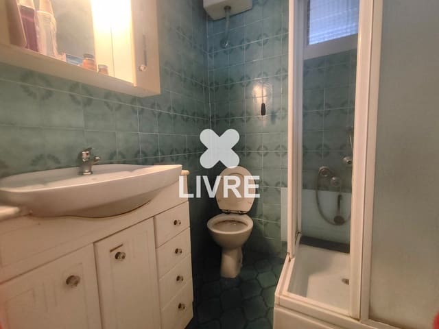 3 chambre Appartement à vendre à Montbau, Barcelone ville - 260 000 € (Ref: 10042194)