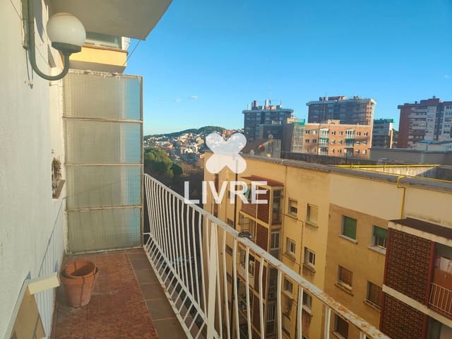 3 chambre Appartement à vendre à Montbau, Barcelone ville - 260 000 € (Ref: 10042194)