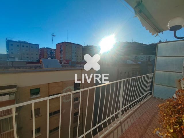 3 chambre Appartement à vendre à Montbau, Barcelone ville - 260 000 € (Ref: 10042194)