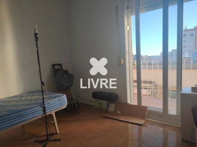 3 chambre Appartement à vendre à Montbau, Barcelone ville - 260 000 € (Ref: 10042194)