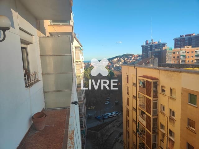 3 chambre Appartement à vendre à Montbau, Barcelone ville - 260 000 € (Ref: 10042194)