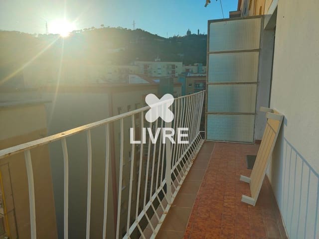 3 chambre Appartement à vendre à Montbau, Barcelone ville - 260 000 € (Ref: 10042194)