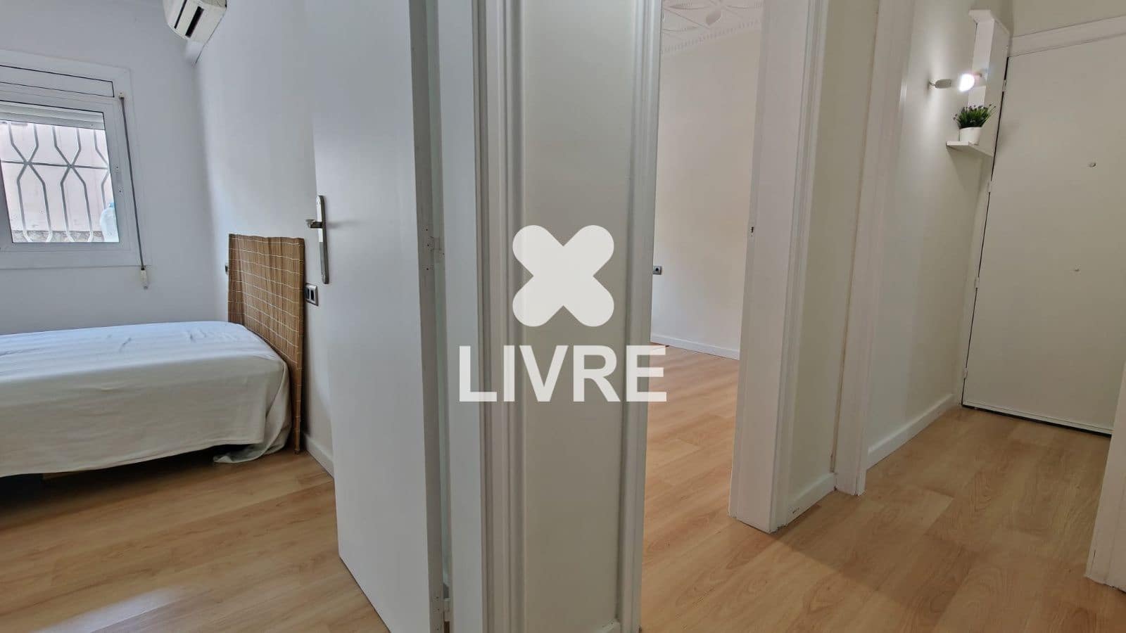 3 bedroom Flat for sale in Sant Boi de Llobregat - € 229,000 (Ref: 10042195)