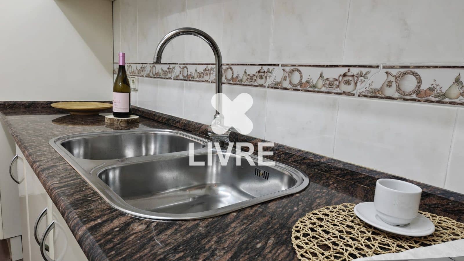 3 bedroom Flat for sale in Sant Boi de Llobregat - € 229,000 (Ref: 10042195)