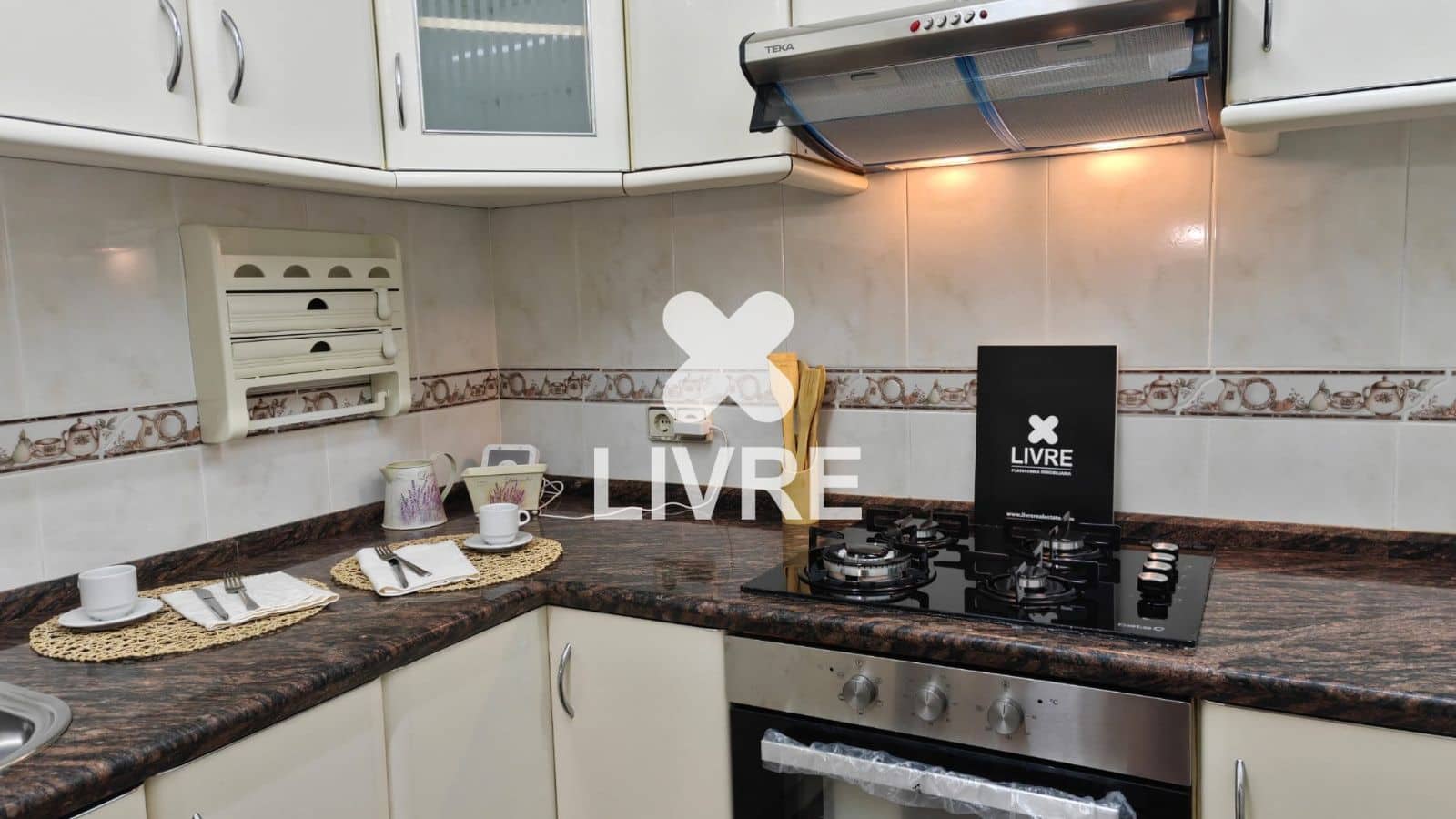 3 bedroom Flat for sale in Sant Boi de Llobregat - € 224,900 (Ref: 10051907)