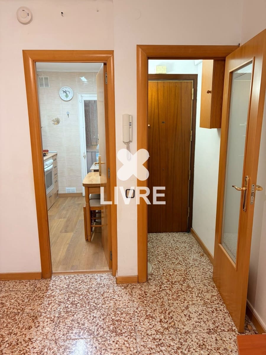 2 Zimmer Wohnung zu verkaufen in L'Hospitalet de Llobregat - 135.000 € (Ref: 10051988)