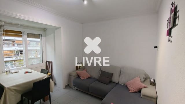 4 chambre Appartement à vendre à Barcelone ville - 275 000 € (Ref: 10134866)